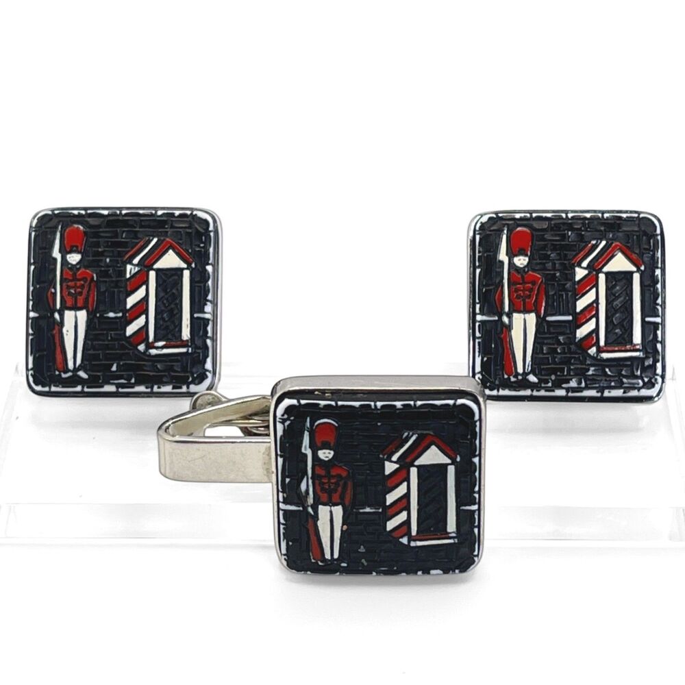 Vintage Royal Guard Soldier Cufflinks Tie Clip Set Silver Tone Black Red Mens